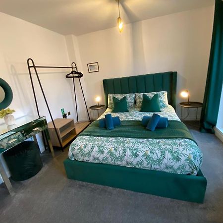 Bay Retreat Holiday Home Apartment The Bay Файли Екстериор снимка